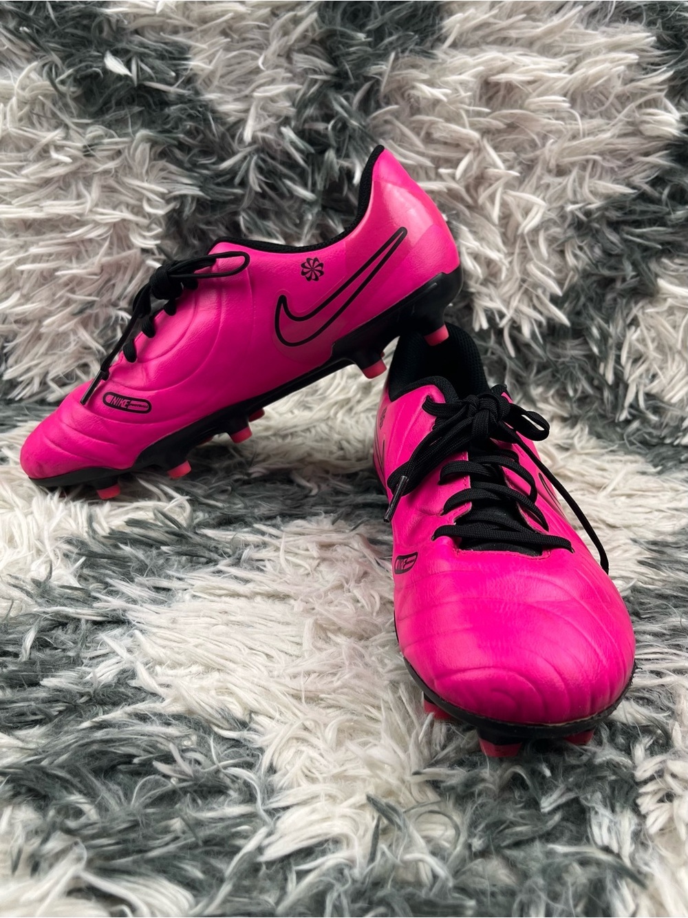 Nike Tiempo Jr Legend 10 Club MG Youth Soccer Cleats Pink Black DV4352-600 6Y